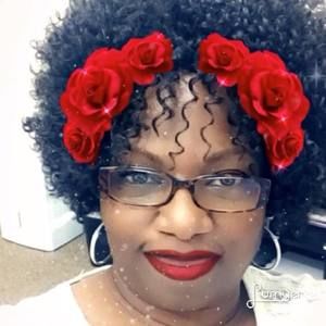 Meet your Posher, Denise